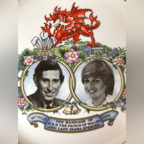 Prince Charles & Princess Diana Queen Anne Bone China Wedding Plate - Picture 5 of 9